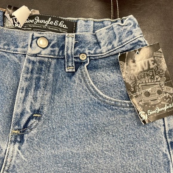 (U) 5ive Jungle & Co Women's Jean Shorts - Picture 3 of 9